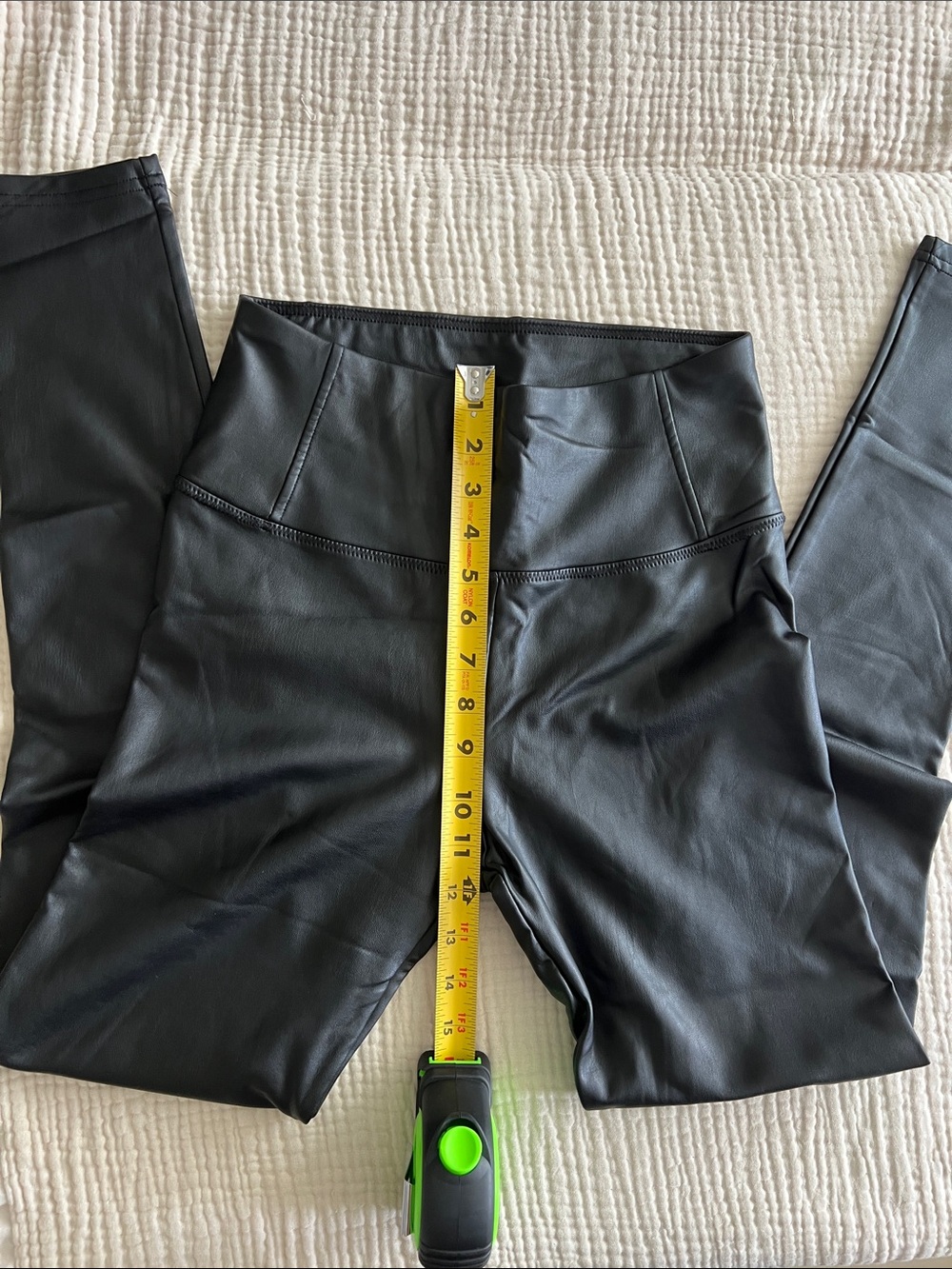 Faux Leather High-Waist Leggings - Black - Picture 5 of 6